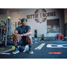 Load image into Gallery viewer, Better Bodies Elastic Wrist Wraps, Black/Red.